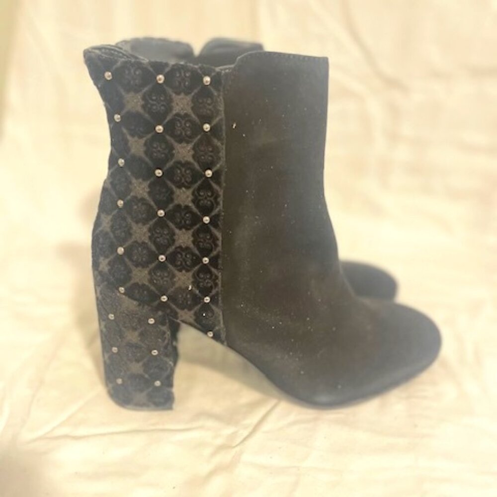 Velvet boots by 8
